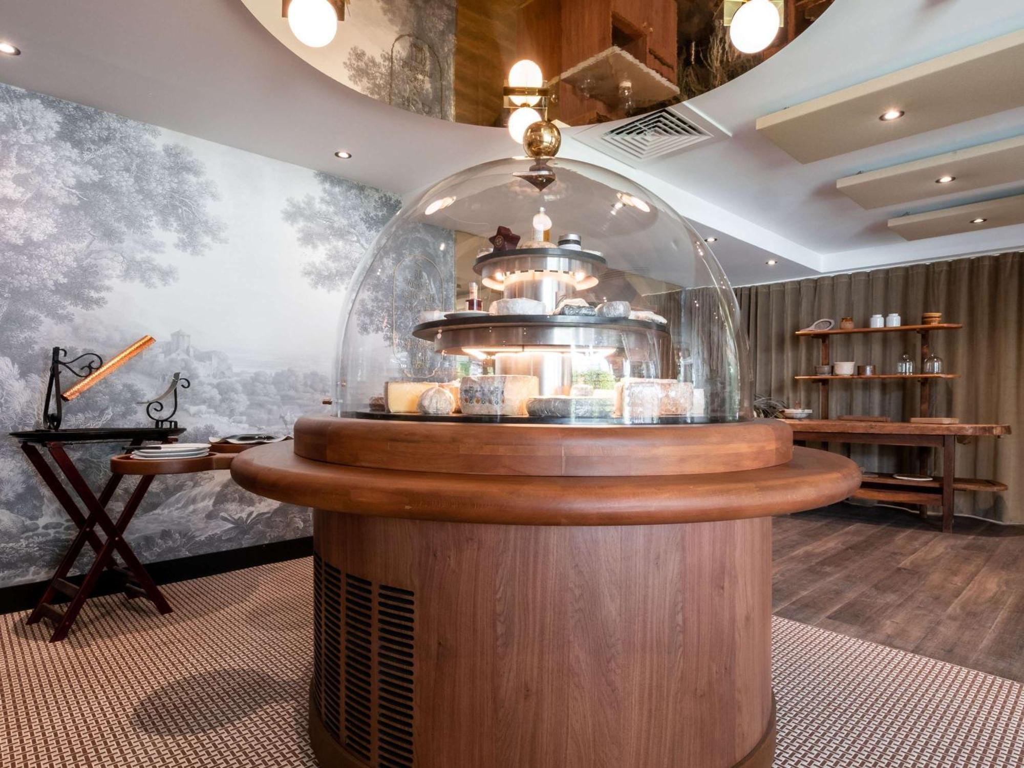Mercure Paris Ouest Saint Germain Buitenkant foto